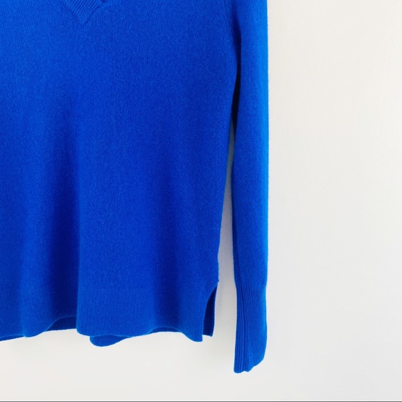 Halogen Royal Blue 100% Cashmere Sweater V Neck - Picture 6 of 8